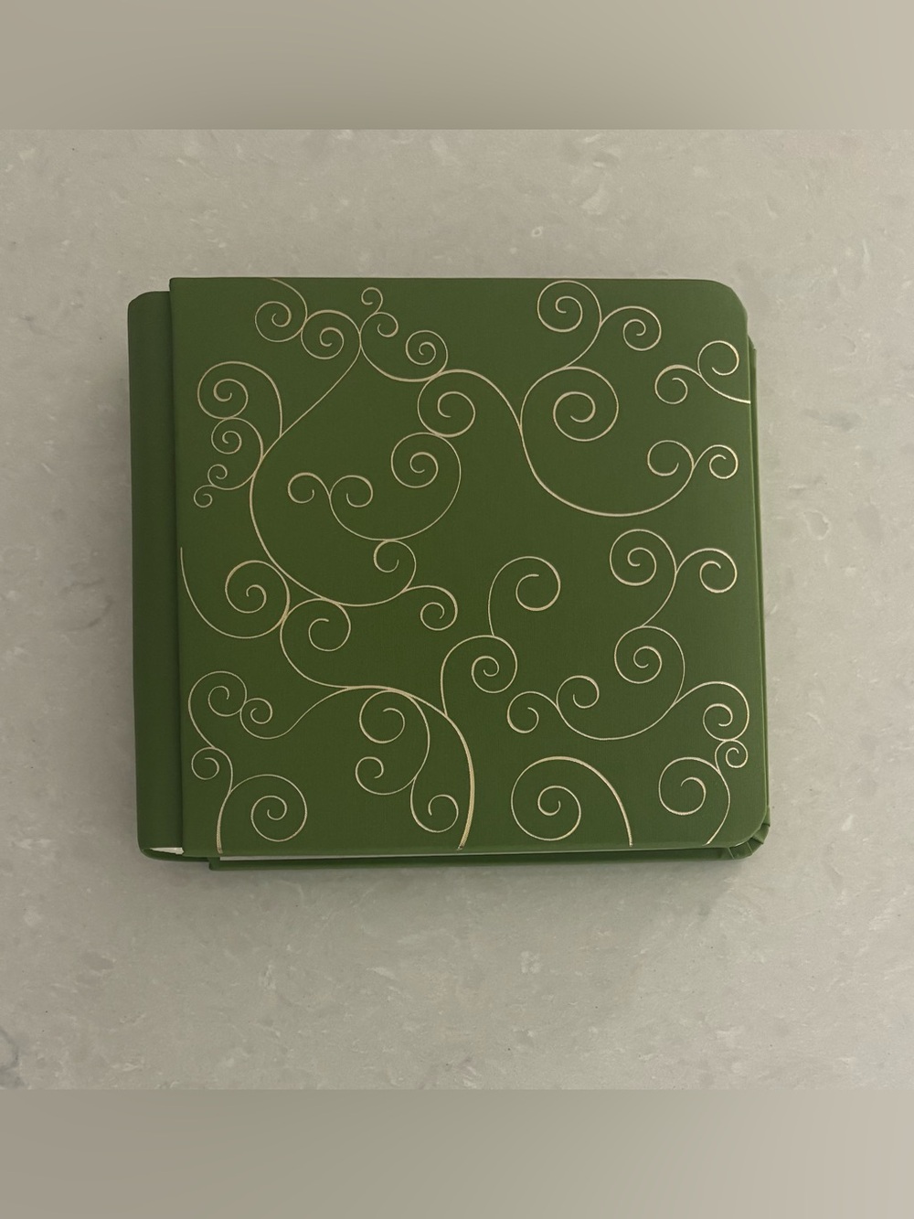 Creative Memories 7X7 Green Swirl Album